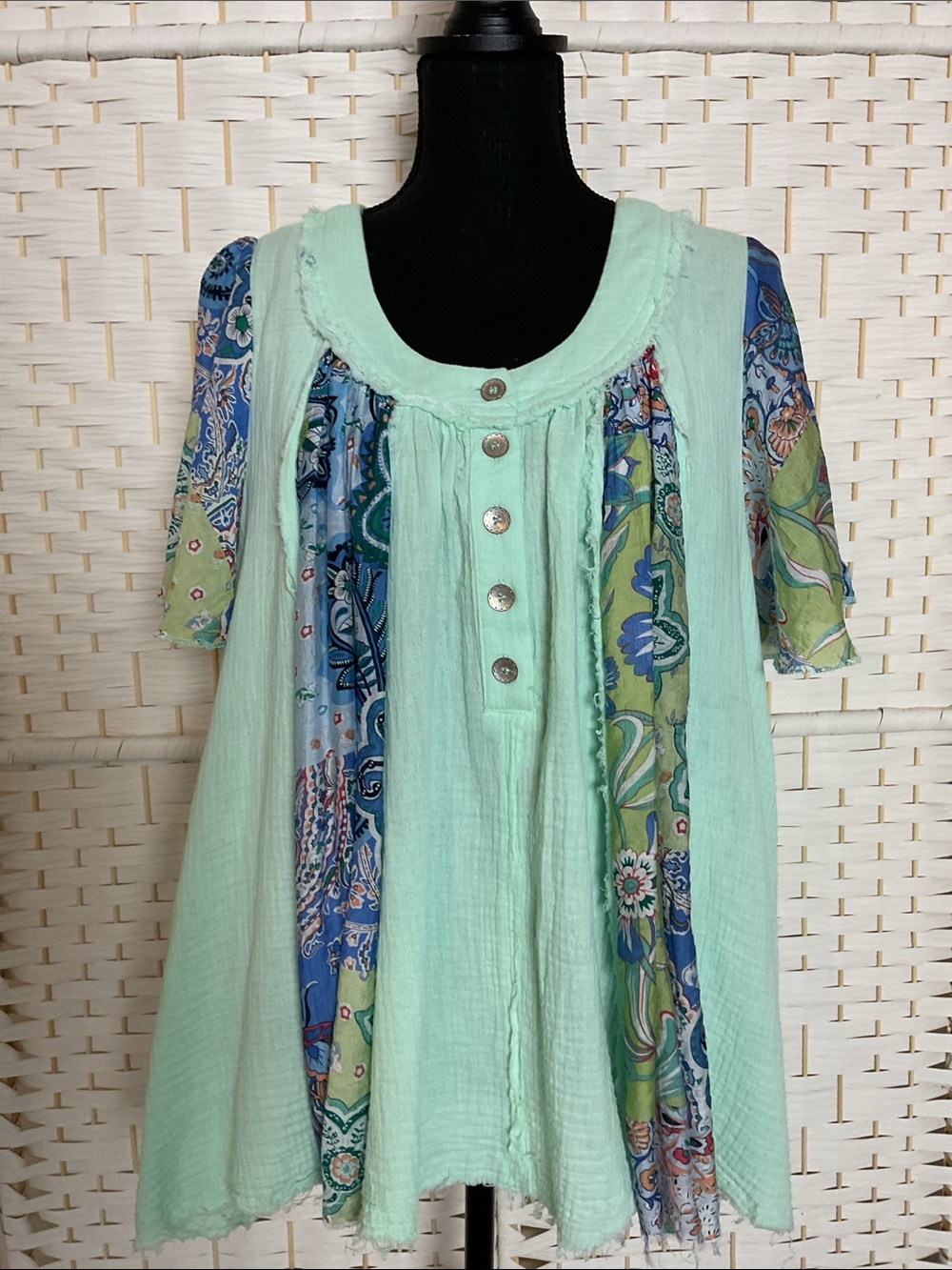 POL Mint Green Mixed-Print Scoop Neck Button Front Blouse